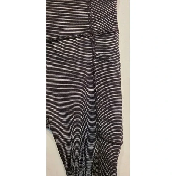 TEK Gear Women's Yoga / Workout pants Size Small - Picture 5 of 6